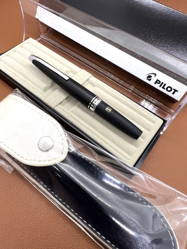 Pluma Estilográfica Clásica Pilot Myu 25 1977 De Colección Negra Mate Plumín Fino Hecha en Japón Foto 2 de 4