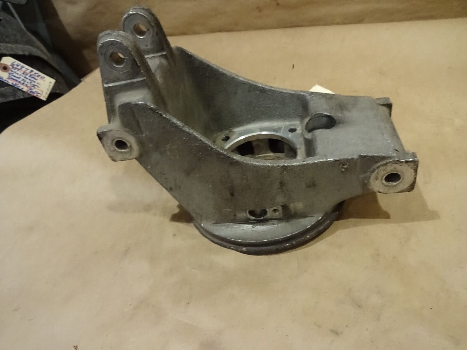 Ferrari 348 TS - RH Rear Wheel Hub Holder  -  P/N 148034