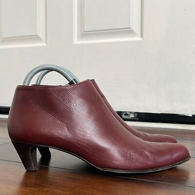 Bally '' Maser'' Leather Ankle  Booties sz 7.5  Side Zip Stacked Heel Pointed Toe