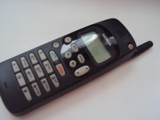 SIMPLE CHEAP SENIOR ELDERLY  BRICK NOKIA 1610 NHE-5NX FAULTY NOT CHARGING