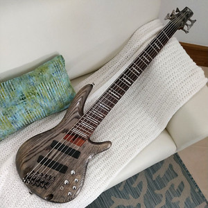 Ibanez SRFF806BKS 6-String Fan Fret Bass - Multi-scale 6 string bass
