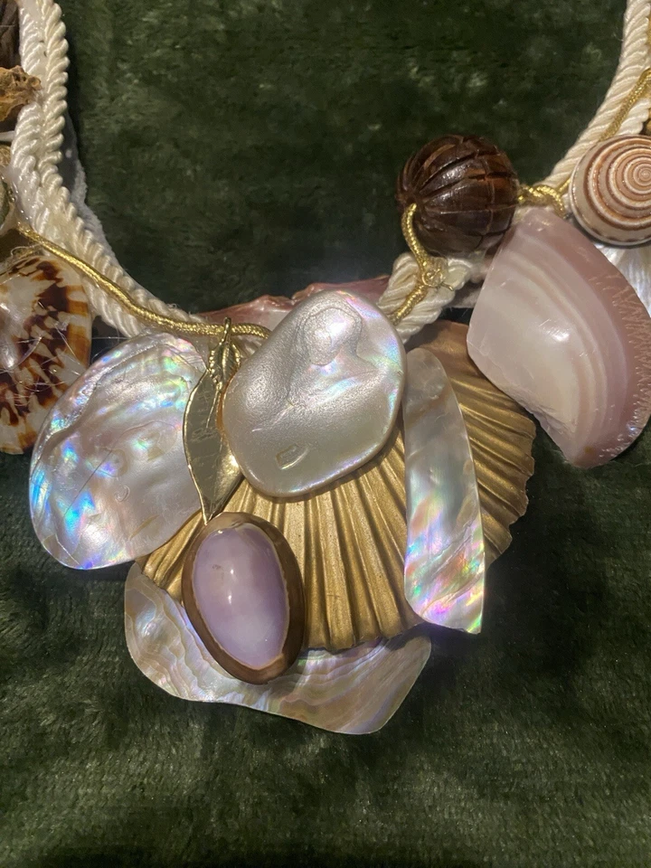 Vintage Necklace By Celebrity Designer Peggy Graham, Handmade w/Seashells - Image 4 of 4