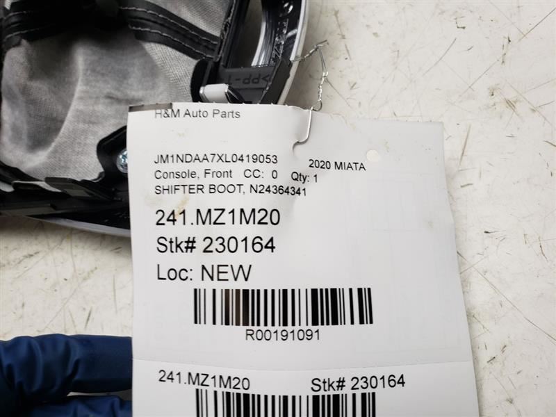 2020 Mazda Mx-5 Miata Console Front Shifter Shift Boot OEM
