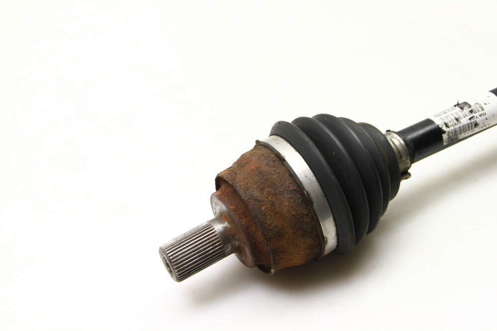 VOLVO V40 2014 1.6 D P31367539 FRONT DRIVESHAFT DRIVE SHAFT LEFT 