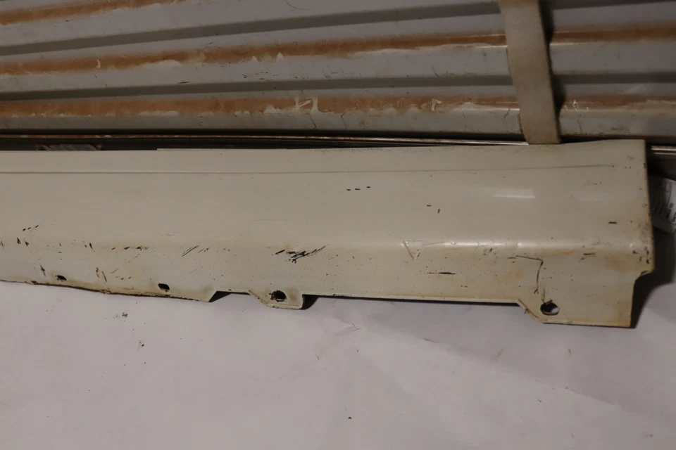 Jaguar XK 2007-2015 panel de moldeo basculante de pasajero derecho blanco OEM Foto 3 de 4