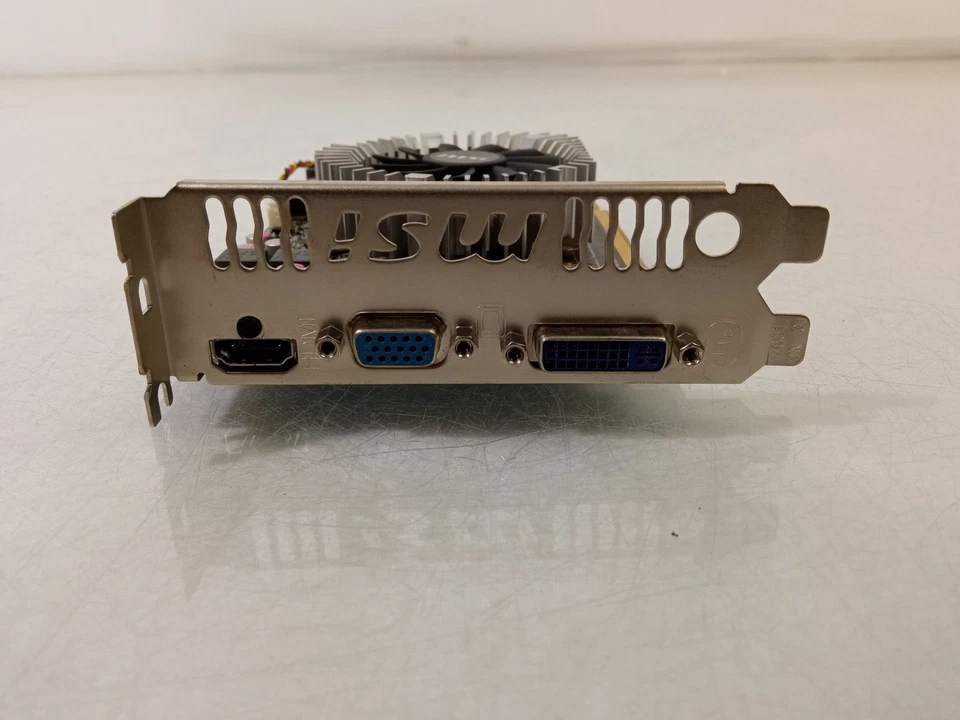 MSI Radeon HD 6670 2GB DDR3 PCI-E Video Graphics Card R6670-MD2GD3 V2 - Image 3 of 4