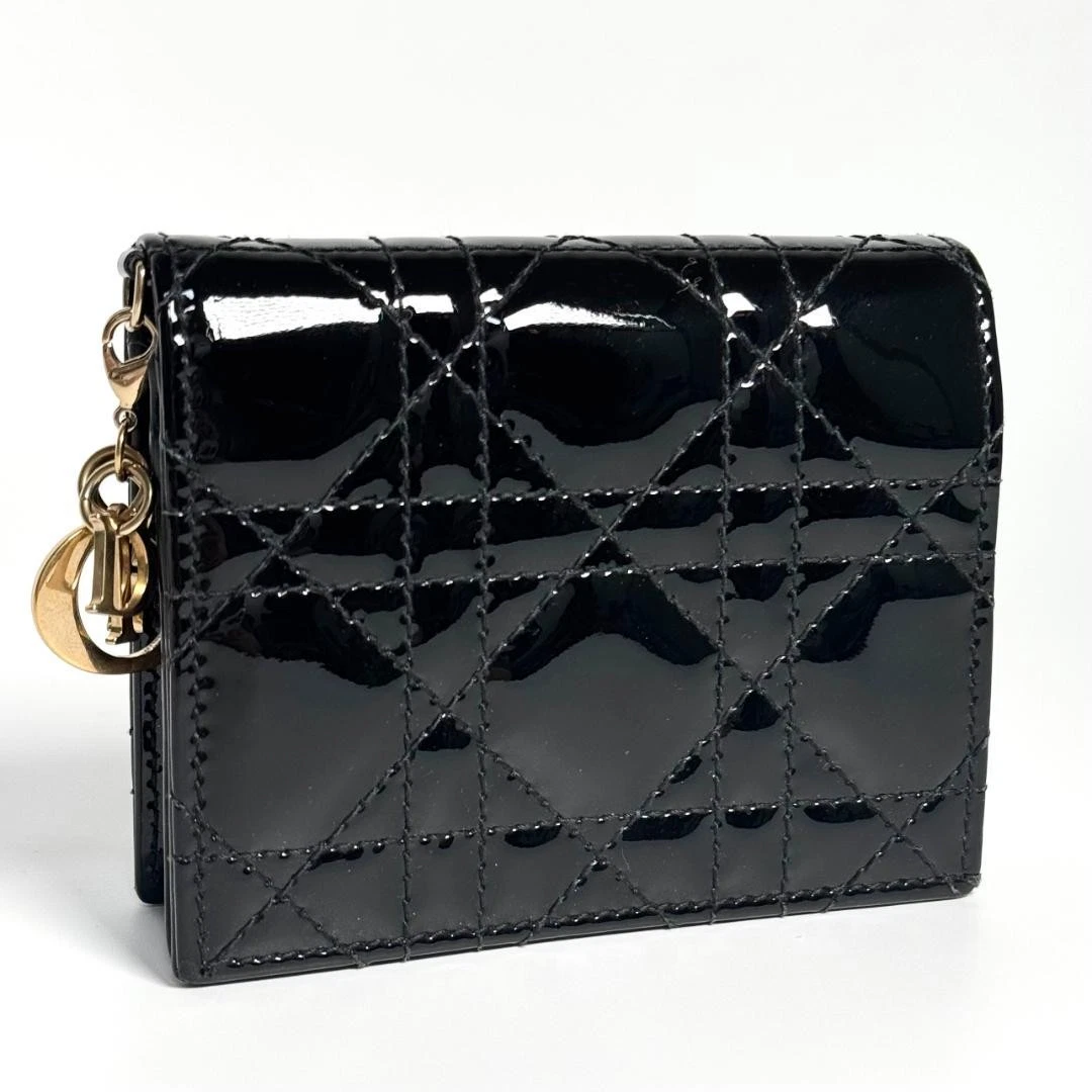 Portefeuille Dior Lady Dior Lotus cuir verni noir compact