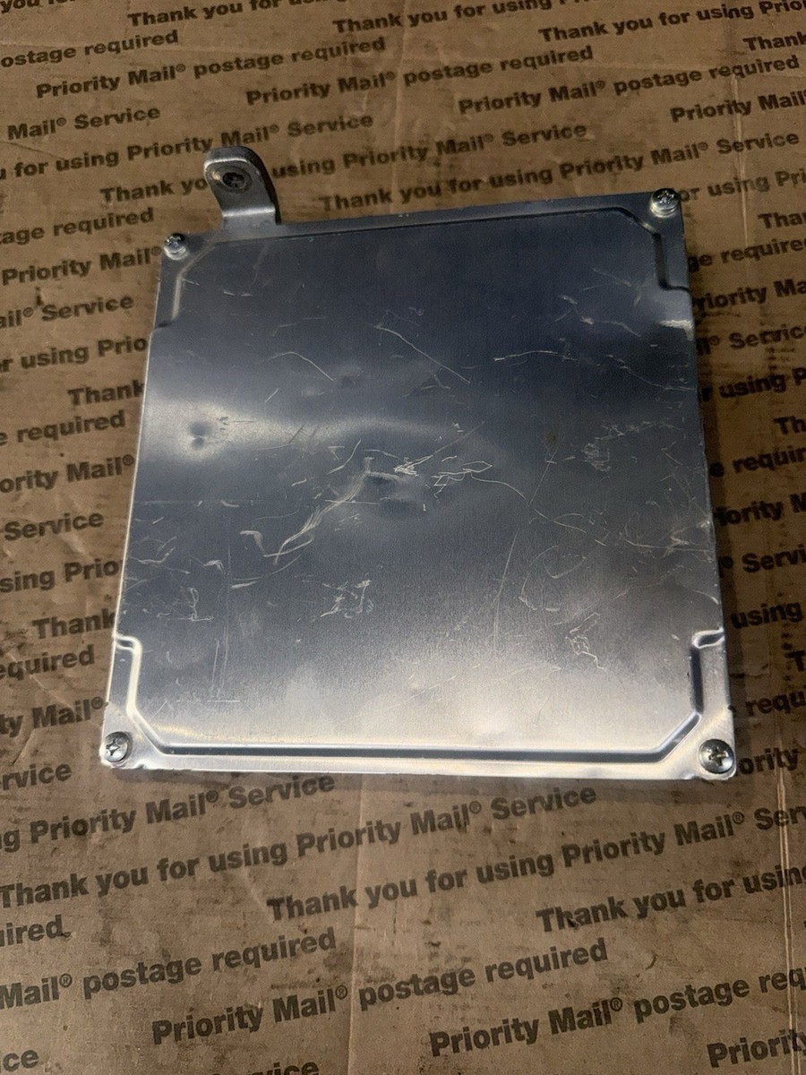 ホンダ　ストリーム　R20A EP 01-06 Honda Stream 2.0l Engine Control Unit ECU 37820-psa-n82 JDM