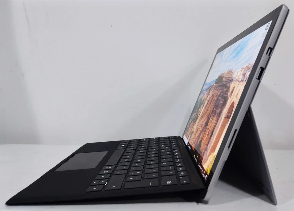 Microsoft Surface Pro | Core i5 | 8GB RAM | 256GB SSD | Windows 10 Pro Laptop - Image 3 of 4