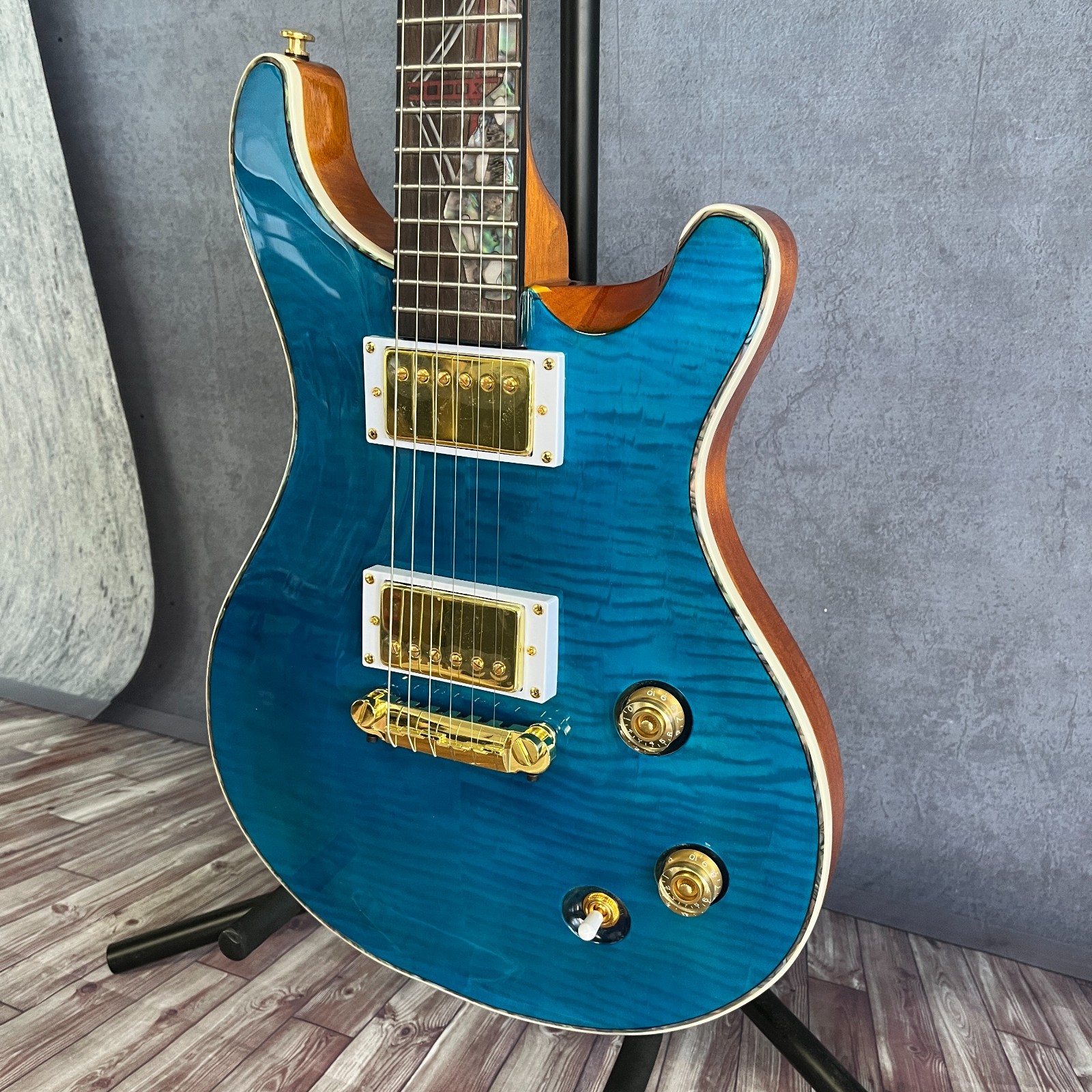 US Warehouse PRS Custom 24 Electric Guitar Blue Flame Top Gold Hardware
