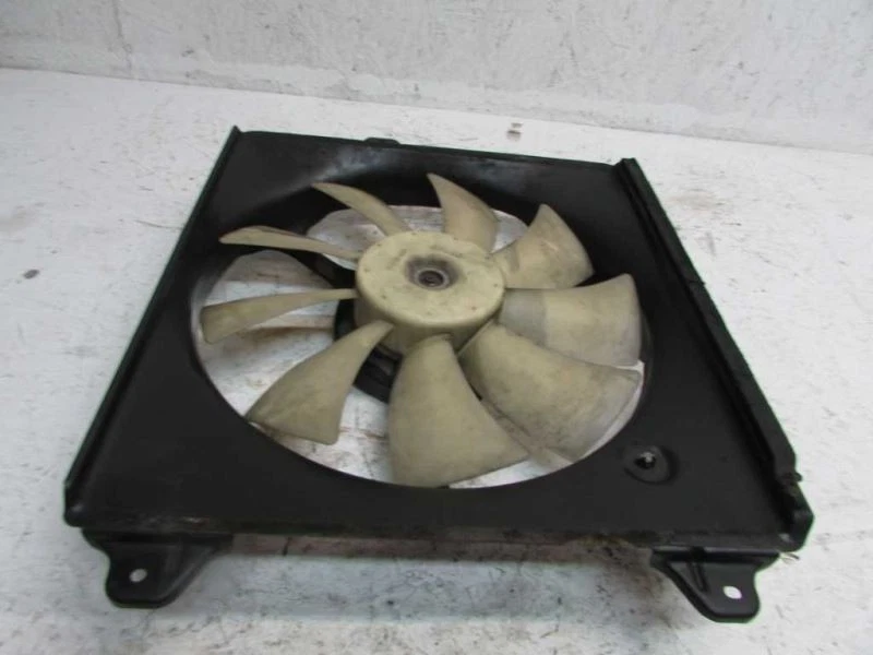 1999-2003 Toyota Solara Engine Motor Radiator Cooling Motor Fan Blade Shroud - Image 3 of 4