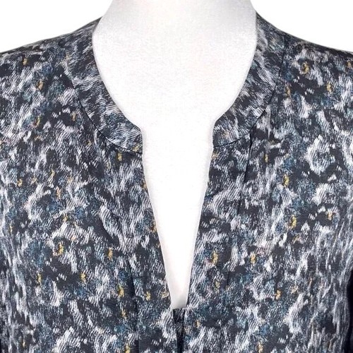 THEORY Women Ruisa Caligula Blouse Size Medium 100% Silk V-Neck Long Sleeve Blue