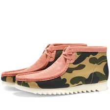 CLARKS ORIGINALS X A BATHING APE WALLABEE BOOT SIZE 9 PINK