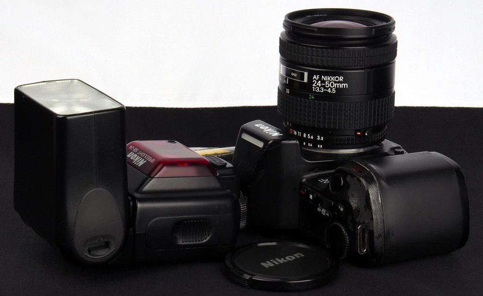 VG Nikon N8008 AF 35mm Film SLR c/w Nikon AF NIKKOR 24-50mm Zoom Lens &SB-24 Kit - Image 2 of 4