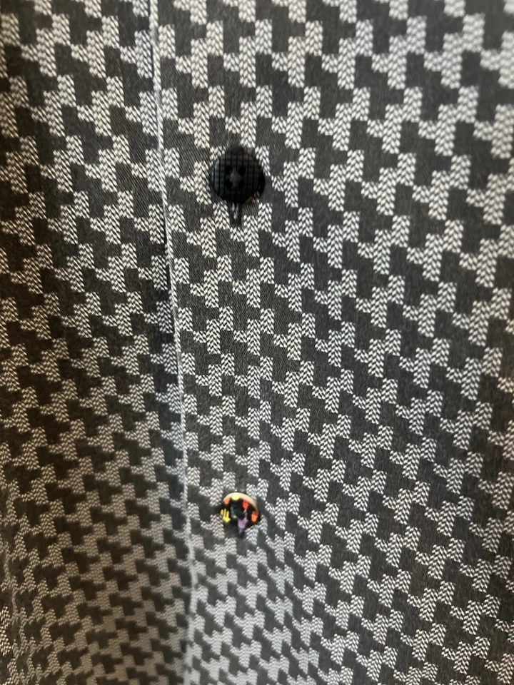 Camisa con botones Luciano Visconti M para hombre negra y gris Foto 2 de 4