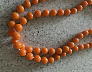 VINTAGE 24" 1950'S PLASTIC ORANGE BEADED NECKLACE