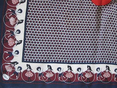 Foulard En Soie Chloé Vintage - Dimensions 65x67 Cm - Couleur Marron Et Vert - Authentique
