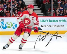 Mikael Backlund Signed 8x10 Photo Calgary Flames Autographed COA G
