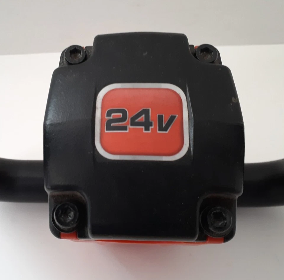 Black & Decker NST1024 24v 24 Volt Cordless String Trimmer Weedeater Handle Only - Image 4 of 4