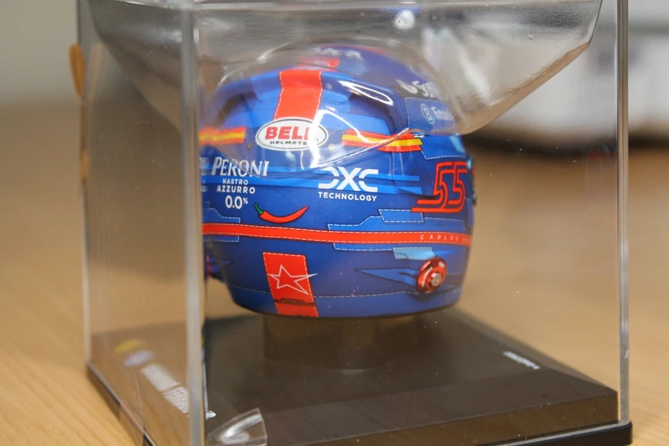 1:5 LookSmart SPARK Carlos Sainz 2024 Miami Helmet - Image 4 of 4
