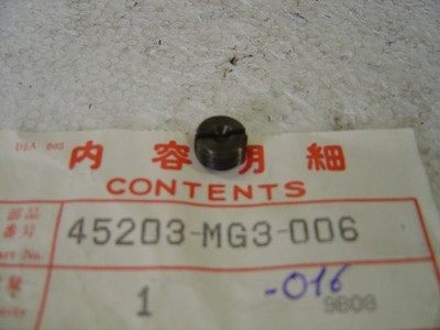 Gewindekappe für Achse der Bremsbeläge Divers HONDA 45203-MG3-016 45203-MG3-006