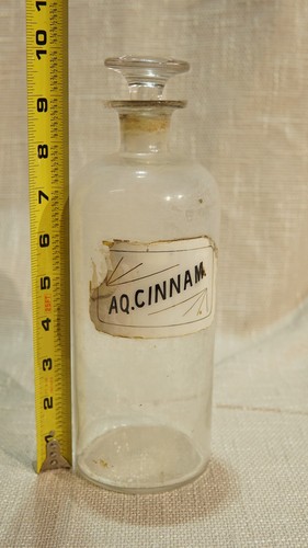Antique Reverse Glass Label 9"-10" AQ. CINNAM Bottle Apothecary Jars W/ Stoppers - Picture 5 of 5