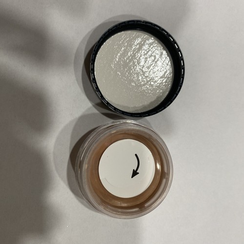 Bare Minerals Tinted Illuminating Mineral Veil .57g Bare Escentuals - Picture 3 of 3