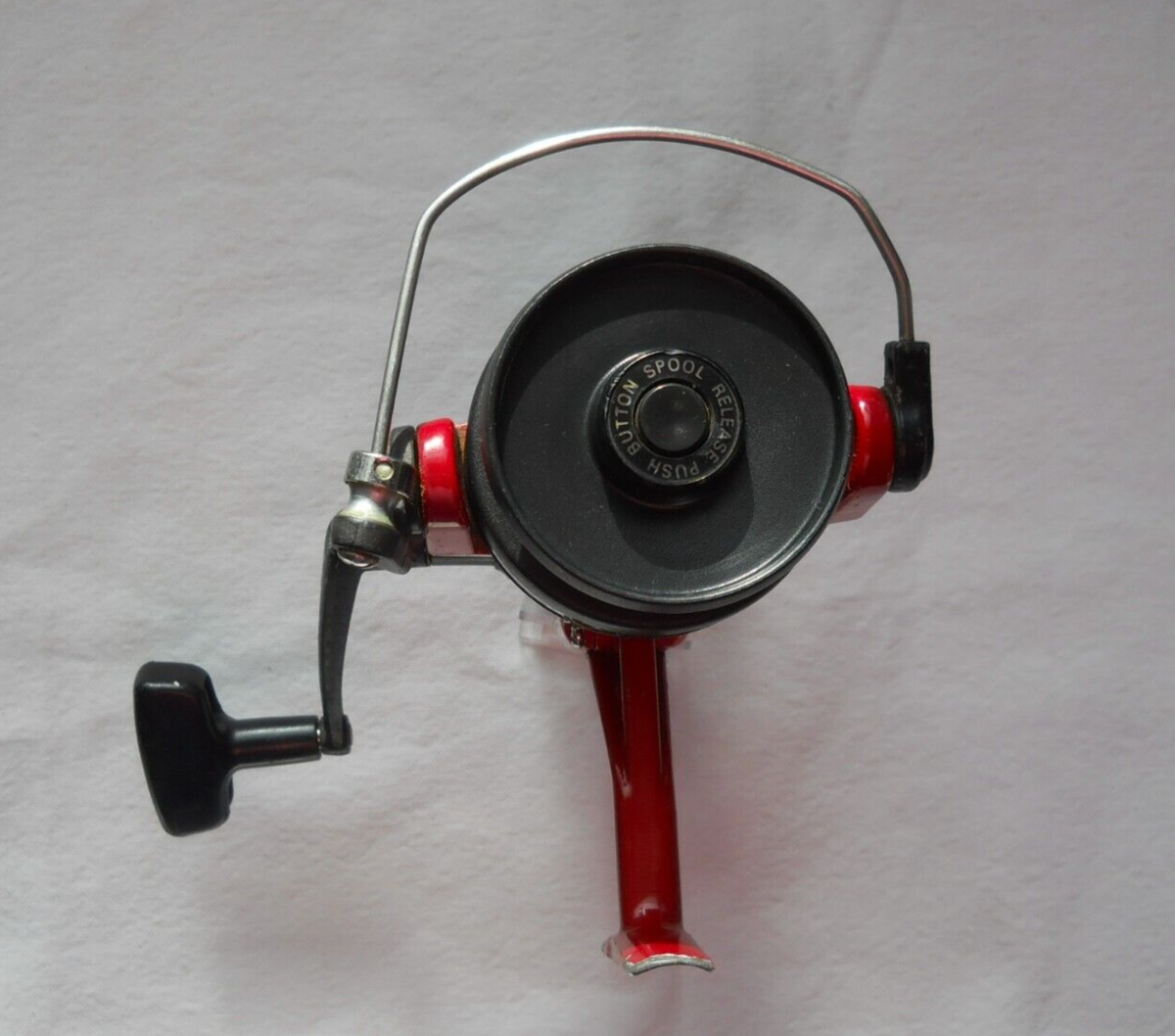 Abu Garcia red 556 high speed spinning reel made in Sweden | eBay