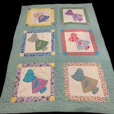 Vintage Handmade Sunbonnet Sue Baby Lap Quilt Blanket Crib Cottage Wall Hanging