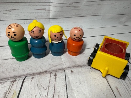 VTG Fisher Price Wood Little People Family & Train Car, Mom Dad Sister Brother