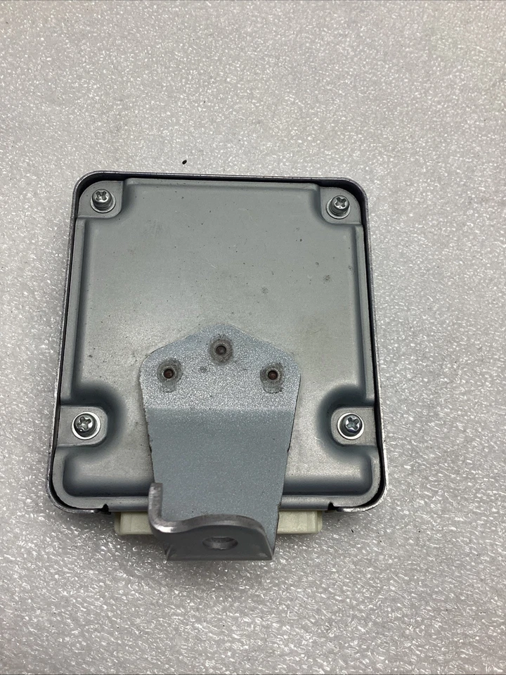 Módulo informático de soporte a la conducción Toyota Prius Prime 2017-2019 88150-47140 Foto 3 de 4