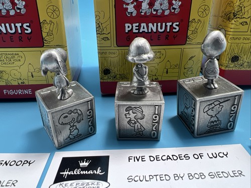 2000 Hallmark Peanuts Gallery cinque decenni di Charlie Brown Lucy Snoopy lotto di 3 - Foto 4 di 9