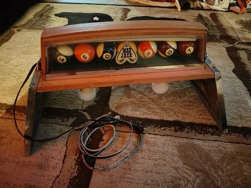 Vintage 1983 Budweiser Bud Light Beer Pool Table Light – Working, Good Condition