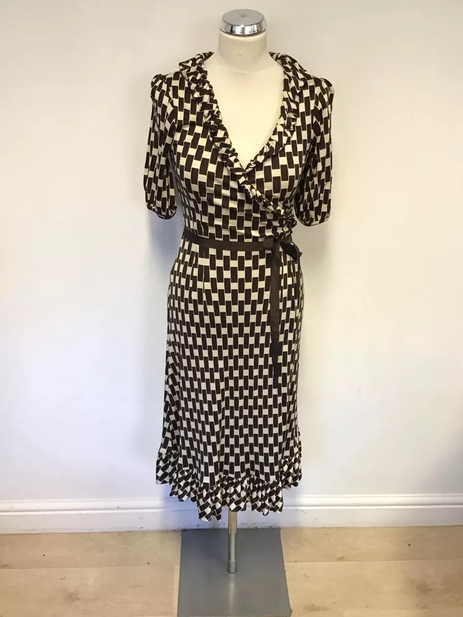 Wrap dress short best sale sleeve