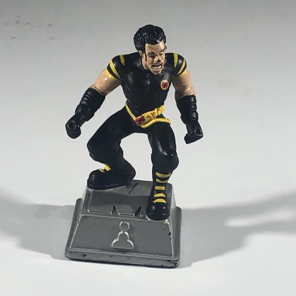 Wolverine Marvel Heroes Chess Silver Base Pawn Replacement Piece Pressman 2003 - Image 2 of 4