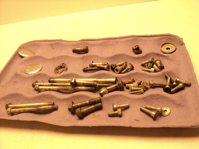 Kawasaki ZX600 ZX 600 Ninja #5117 Nuts, Bolts, & Miscellaneous