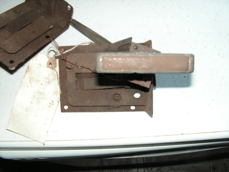 老式 Maxwell 门锁机械 1925 年 RAT ROD Maxwell 门把手 — 第 4/4 张图片