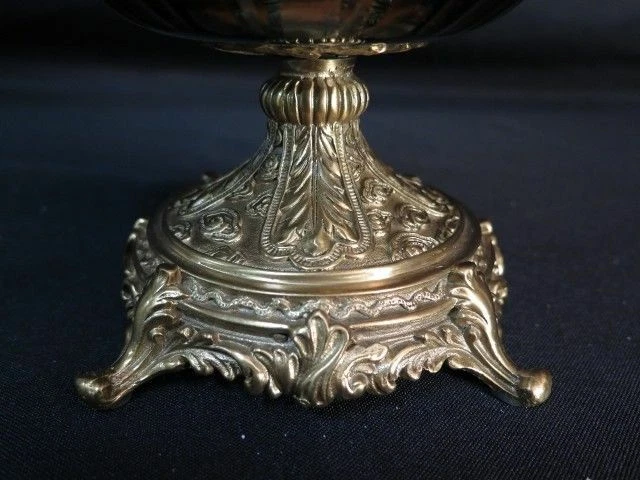 LF44753EC: Cuenco de vidrio de corte de color estilo francés con superposición dorada y montaje de bronce Foto 2 de 4