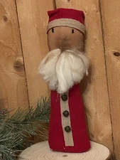 Primitive Rustic Santa - winter Christmas decor, Kris Kringle distressed vintage