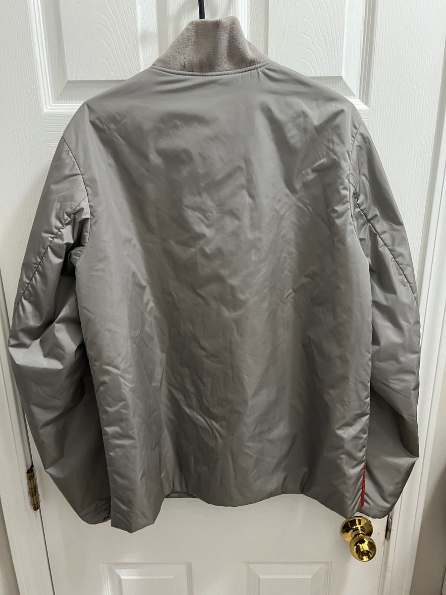 Prada Men's SGV563 Mat. 23E Sport Nylon Grey Jacket. Size L Prada Men's SGV563 Mat. 23E Sport Nylon Grey Jacket. Size L