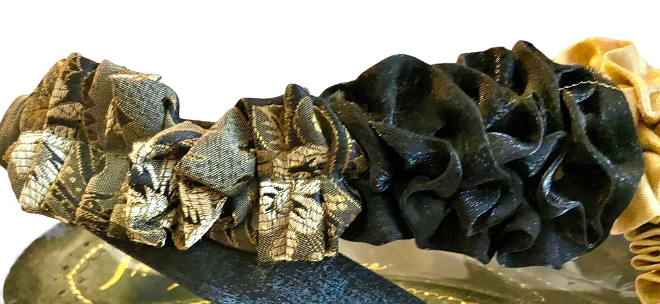 ELECCIÓN IRREGULAR BINGO MEJORES SANDALIAS NEGRAS-DORADAS CON CORDONES, VOLANTES, TALLA 40.5/9.5 Foto 4 de 4