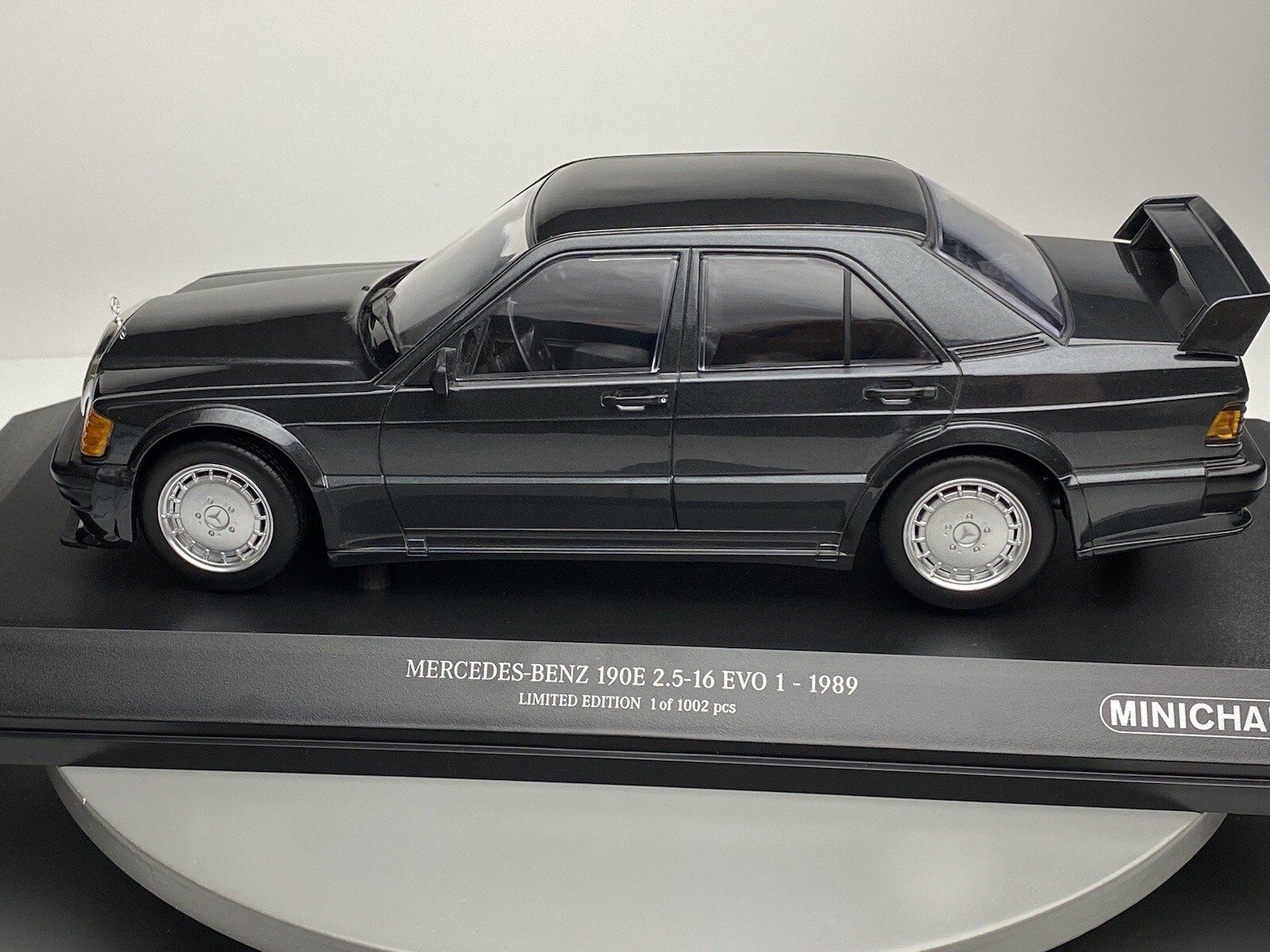 AUTOart 1:18 Mercedes-Benz 190E 2.5-16 Evolution II Blauschwarz – Sammlungsauflösung im unberührten Originalkarton – Bild 7