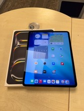 Apple iPad Pro Wi-Fi 13 Zoll M5 Ultra Retina Tablet Schwarz 256GB, 1 Ladezyklus