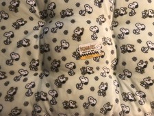 PEANUTS SNOOPY  BEST BUD Size MED. 33  X 22  X 4  EVERYDAY DOG BED NEW FAST SHIP.