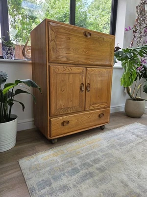 😍 EXCELLENT Vintage Retro ERCOL Model 469 Bureau Drinks Cabinet Elm DELIVERY 🚚 - Image 1 of 4