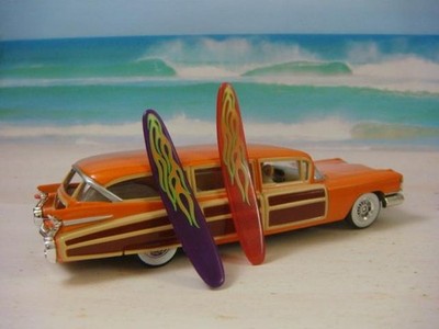 Hot Rod Caddy1959 Cadillac 390ci V8 Kustom Woody Surf' Wagon 1/64 Scale Ltd U