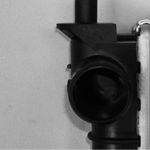 For Ford Escort 1998-2003 TYC 2140 Engine Coolant Radiator Foto 3 de 4