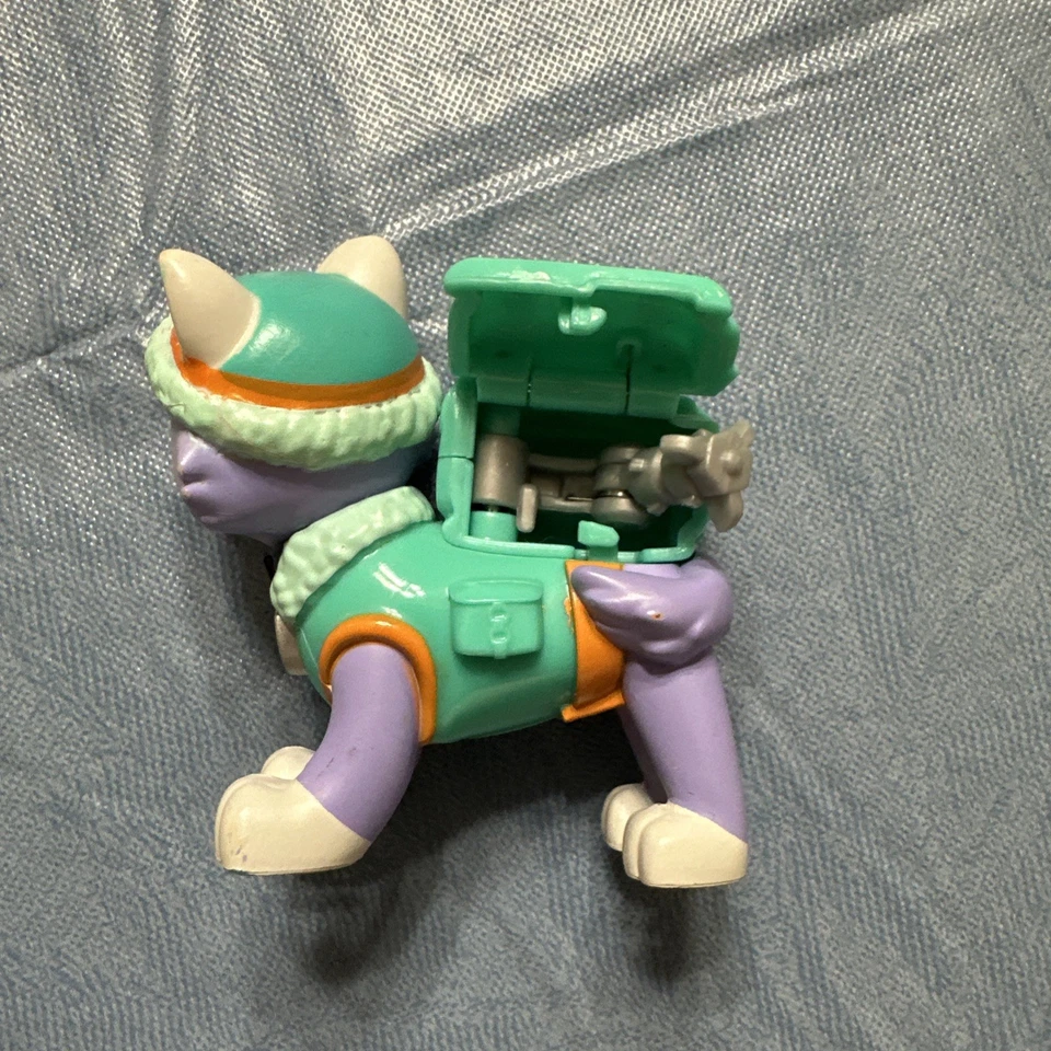 Pacote de ação Paw Patrol filhote Everest boneco de brinquedo neve muito bom estado - Imagem 4 de 4