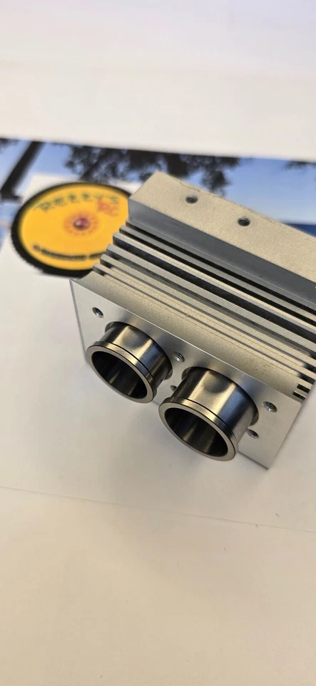 Toyan/Semto FS L200/ST-NF2 Engine case with cylinder sleeves. - Image 2 of 4