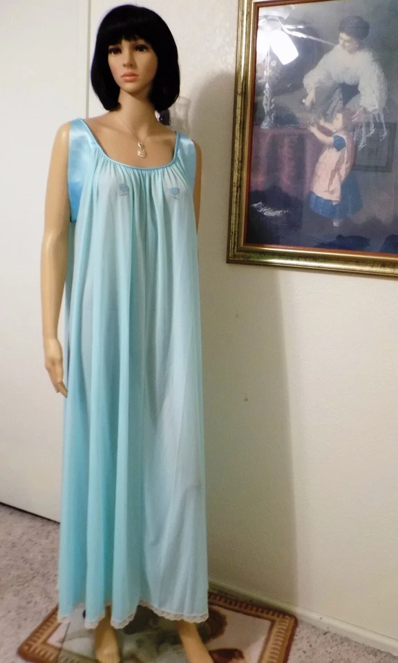 Camisón manga satinada LUCIE ANN DE COLECCIÓN nailon/antrón AZUL ESPUMA DE MAR talla mediana Foto 2 de 4